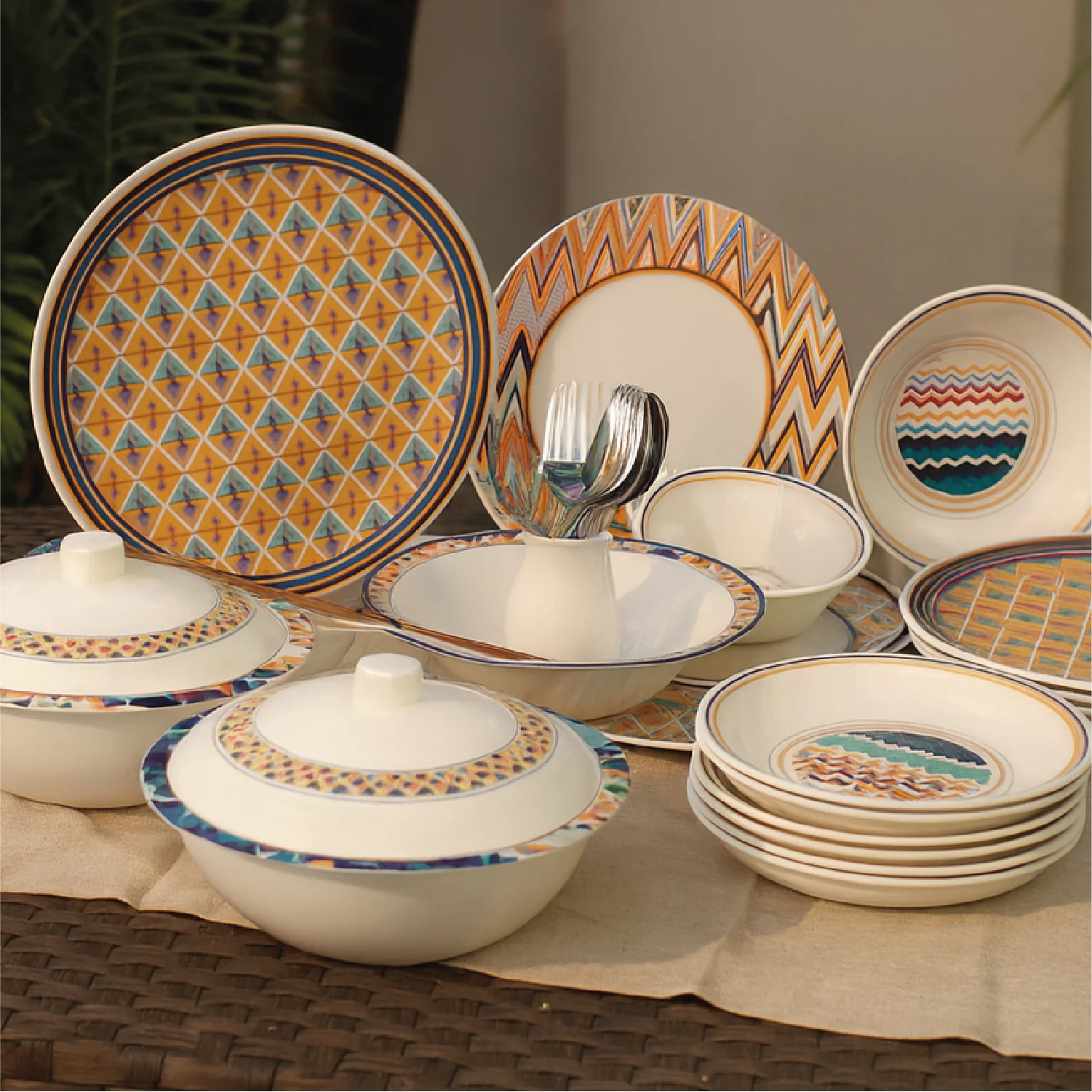 Dinner Set Coloured Chevron